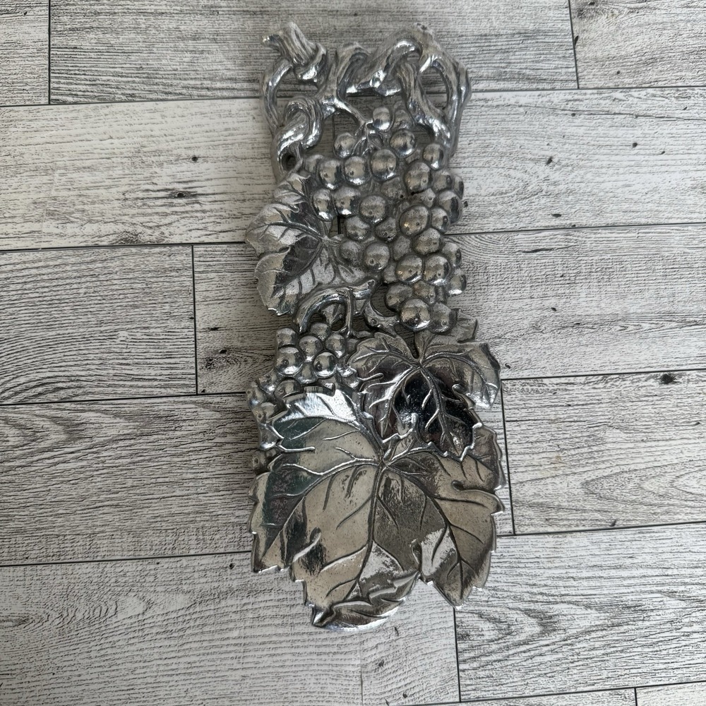 Arthur Court Aluminum Spoon Rest Grape Leaf Motif Collectible Vintage